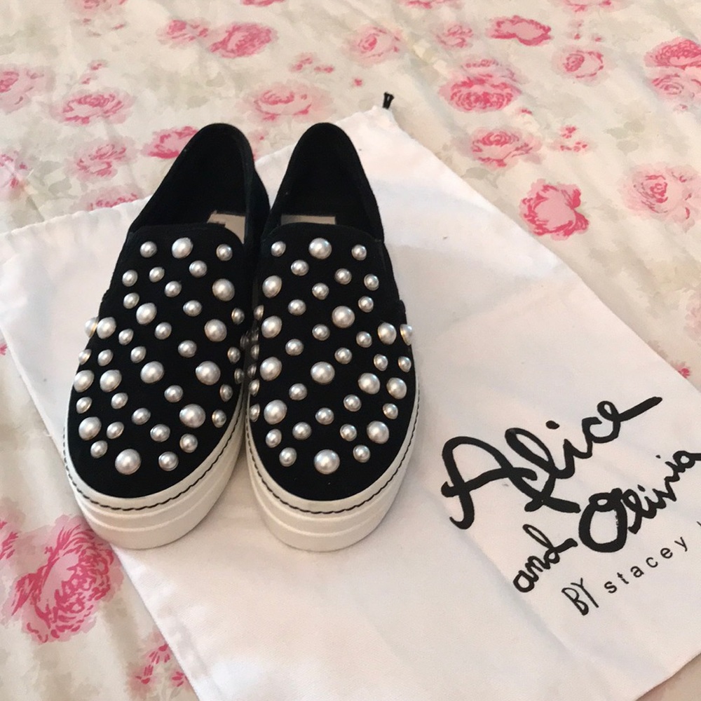 Alice and Olivia slip on shoes